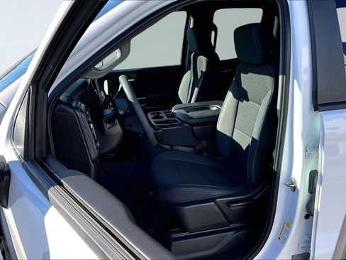 Used 2020 Chevrolet Silverado 1500 LT image 3