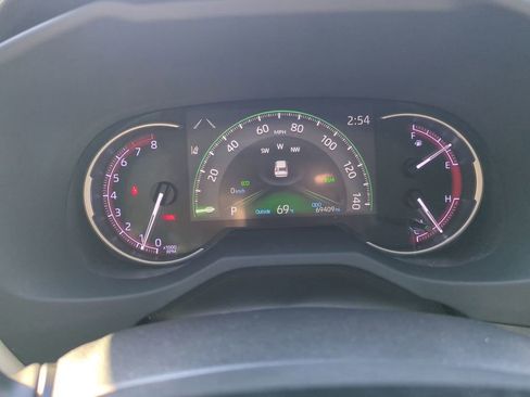 Used 2019 Toyota RAV4 Limited image 28