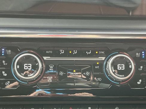 Used 2025 GMC Sierra 1500 Denali Ultimate image 21