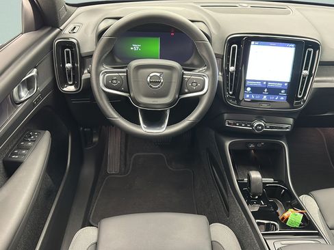 Used 2023 Volvo C40 Recharge Core AWD/4WD image 11