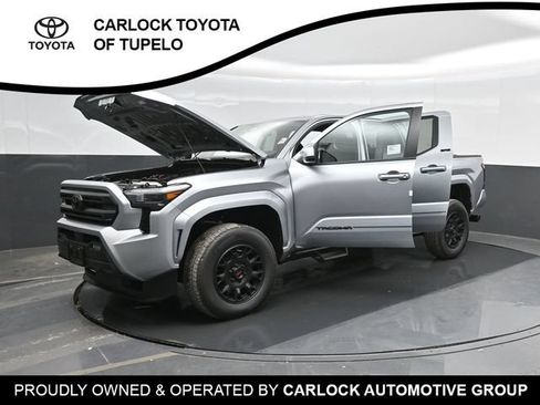 Used 2025 Toyota Tacoma SR5 AWD/4WD image 49