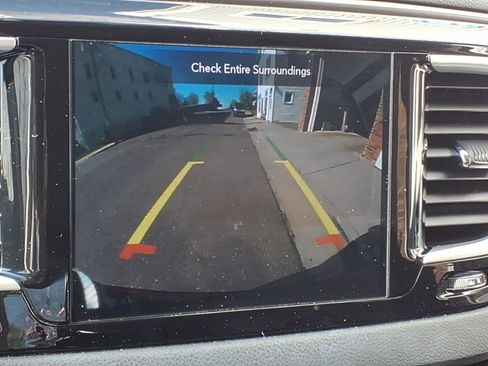 Used 2020 Chrysler Pacifica Touring-L Plus FWD image 14