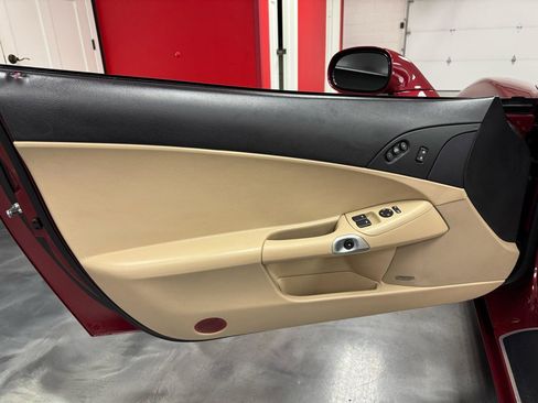 Used 2006 Chevrolet Corvette Convertible w/ Preferred Equipment Group RWD image 44