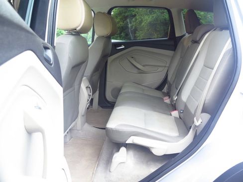 Used 2016 Ford Escape SE FWD image 14
