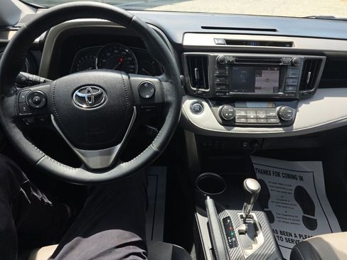 Used 2014 Toyota RAV4 Limited w/ Technology Package AWD/4WD image 22
