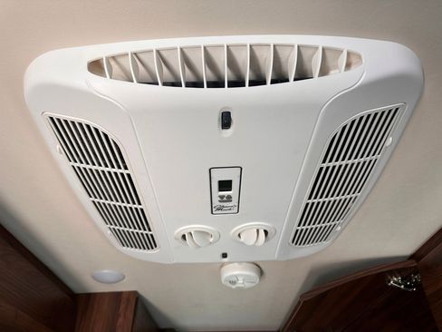 Certified 2020 Mercedes-Benz Sprinter 3500 image 33