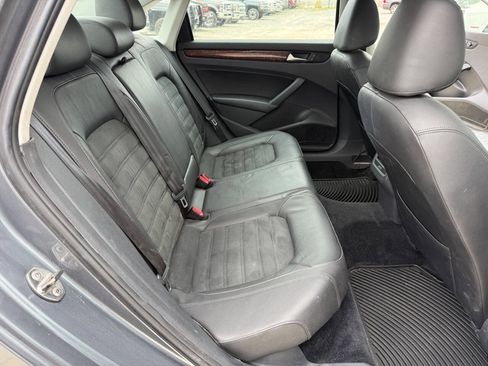 Used 2013 Volkswagen Passat 2.5 SEL Premium image 17