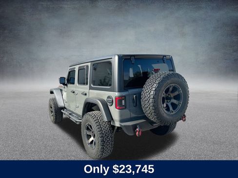 Used 2018 Jeep Wrangler Unlimited Rubicon image 4