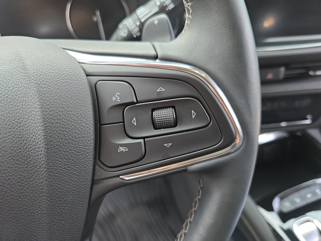 Used 2023 Buick Envision Preferred w/ Sport Touring Package AWD/4WD image 17