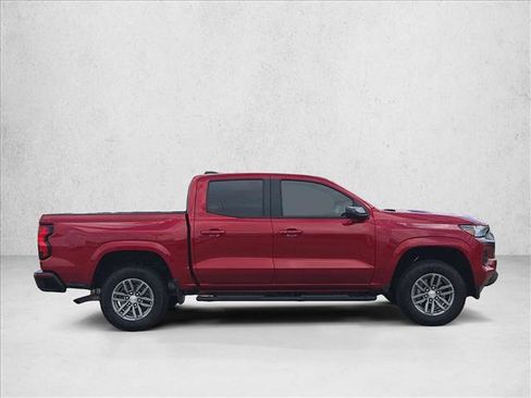 Used 2024 Chevrolet Colorado LT w/ LT Convenience Package image 4