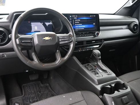 Used 2024 Chevrolet Colorado W/T image 23