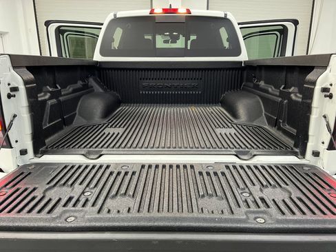 Used 2026 Nissan Frontier PRO-4X AWD/4WD image 40