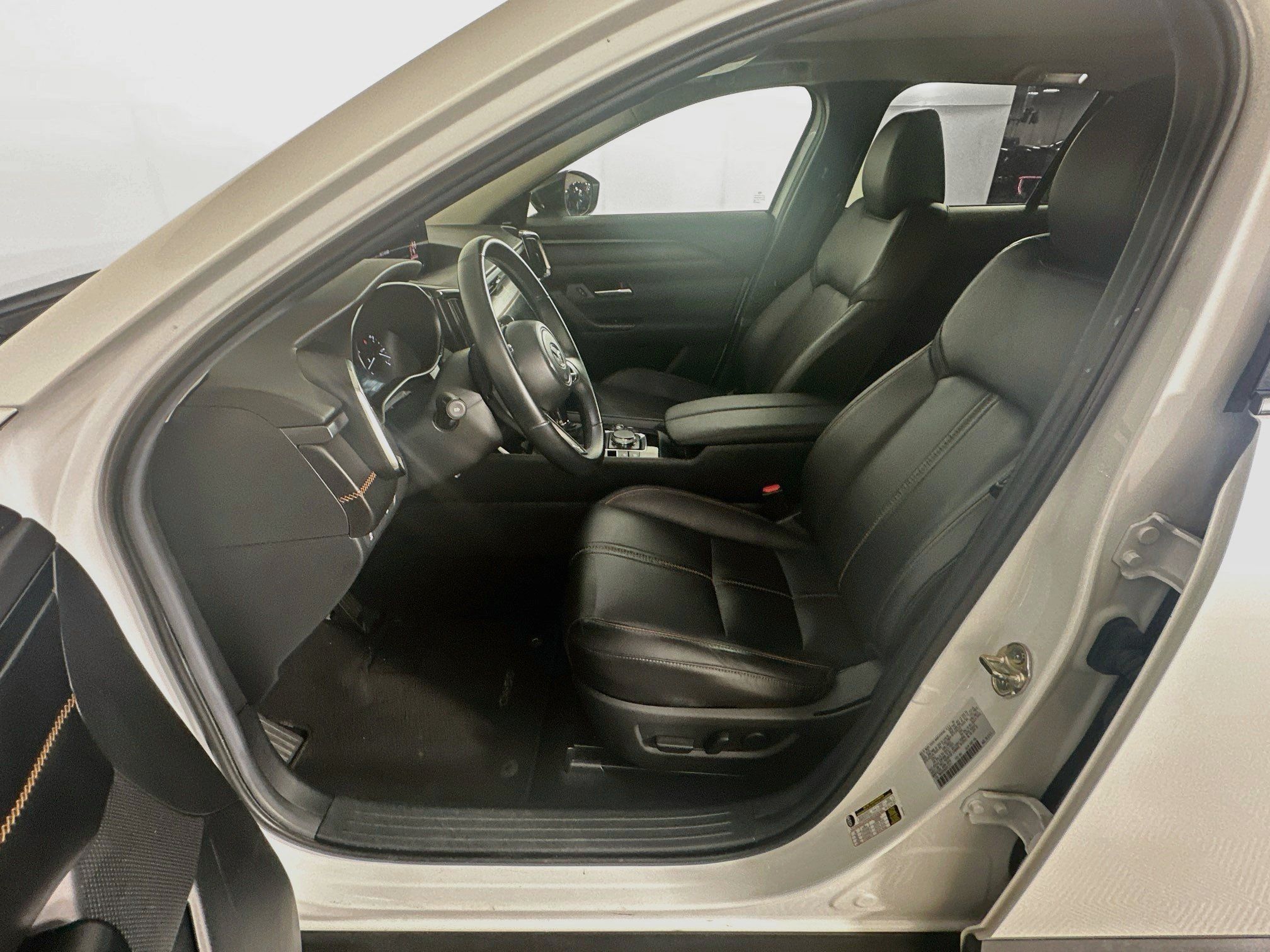 Used 2025 MAZDA CX-50 AWD 2.5 S w/ Premium Plus Pkg image 13