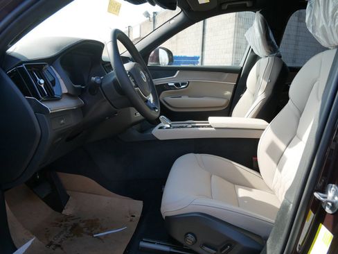 New 2026 Volvo XC90 B6 Plus w/ Protection Package AWD/4WD image 5