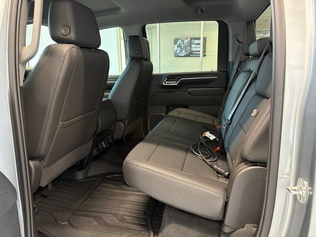 New 2026 GMC Sierra 3500 SLT AWD/4WD image 23