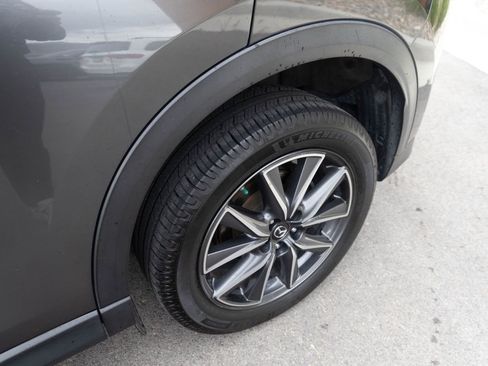 Used 2018 MAZDA CX-5 Touring w/ Preferred Equipment Package image 10