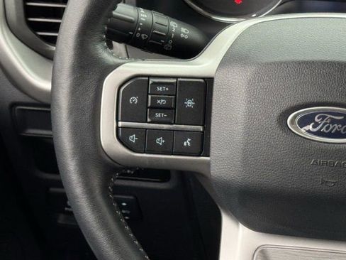 Used 2024 Ford Expedition XLT RWD image 17