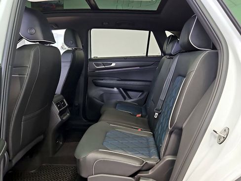 New 2026 Volkswagen Atlas Cross Sport SEL Premium R-Line image 8