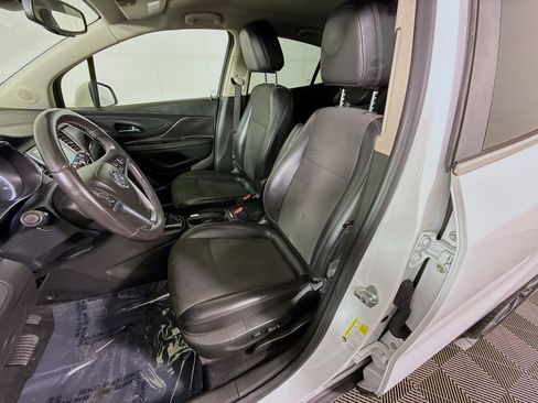 Used 2021 Buick Encore Preferred image 22