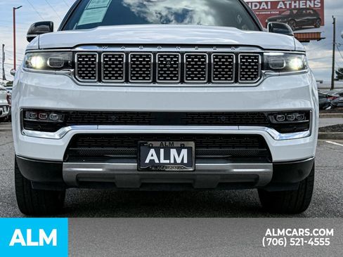 Used 2023 Jeep Grand Wagoneer L Series II AWD/4WD image 6