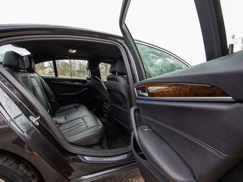 Used 2018 BMW 530i xDrive image 22