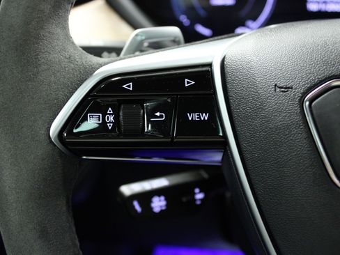 Used 2023 Audi e-tron GT Premium Plus image 19