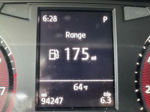 Used 2019 Volkswagen Jetta SE image 18