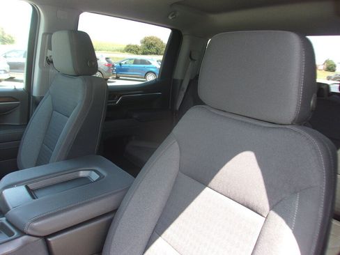 Used 2023 Chevrolet Silverado 1500 LT AWD/4WD image 14