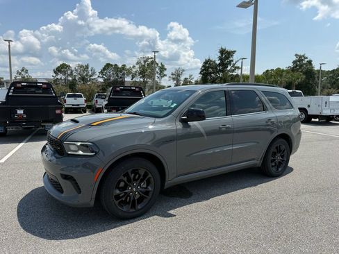 Used 2023 Dodge Durango R/T w/ Hemi Orange Plus Package AWD/4WD image 7
