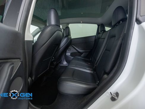 Used 2023 Tesla Model Y Long Range AWD/4WD image 26