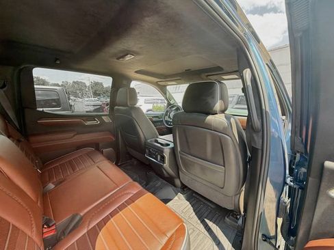 Used 2024 GMC Sierra 1500 Denali Ultimate AWD/4WD image 11