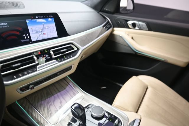 Used 2021 BMW X7 xDrive40i w/ M Sport Package AWD/4WD image 33