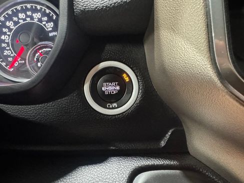 Used 2019 RAM 1500 Laramie AWD/4WD image 49