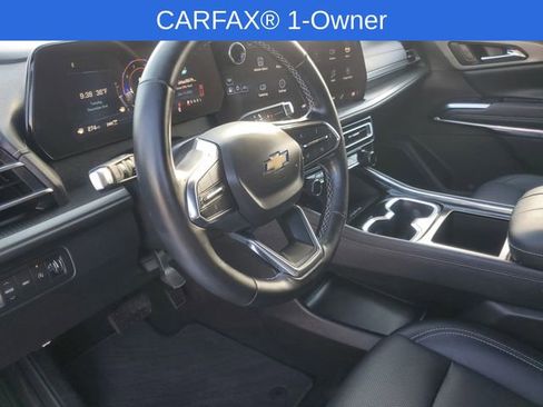 Used 2025 Chevrolet Traverse LT image 15