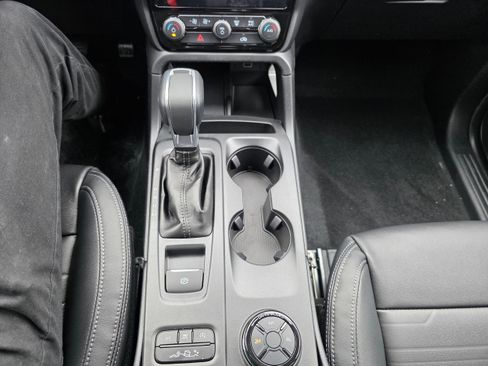 New 2025 Ford Ranger Lariat w/ FX4 Off-Road Package image 13