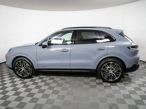 New 2026 Porsche Cayenne image 2