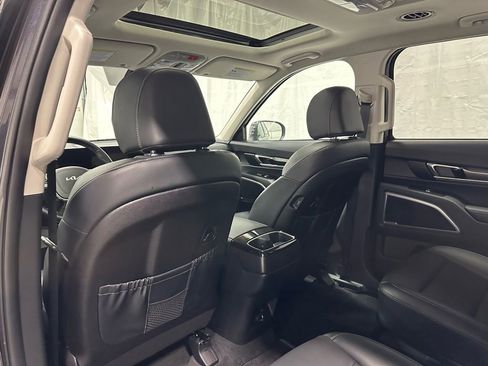 Used 2025 Kia Telluride S image 42
