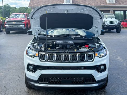 Used 2023 Jeep Compass Limited AWD/4WD image 36