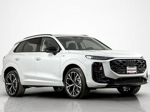 New 2026 Audi Q3 quattro 2.0T image 2