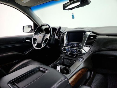 Used 2019 Chevrolet Tahoe LT w/ Luxury Package image 24