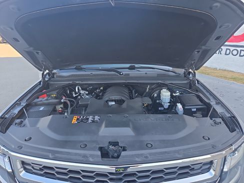 Used 2019 Chevrolet Tahoe LS AWD/4WD image 19
