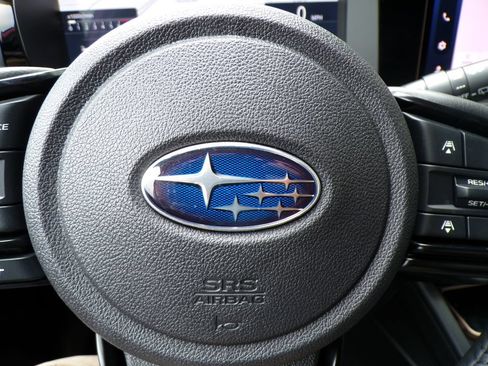 Used 2026 Subaru Outback Limited AWD/4WD image 32