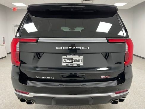 Used 2025 GMC Yukon XL Denali AWD/4WD image 9