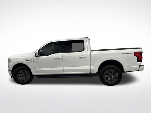 Used 2022 Ford F150 Lightning Lariat image 12