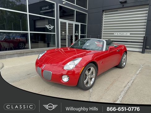 Used 2008 Pontiac Solstice Convertible w/ Preferred Package RWD image 1