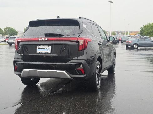 Used 2025 Kia Seltos EX w/ EX Sunroof Package FWD image 7