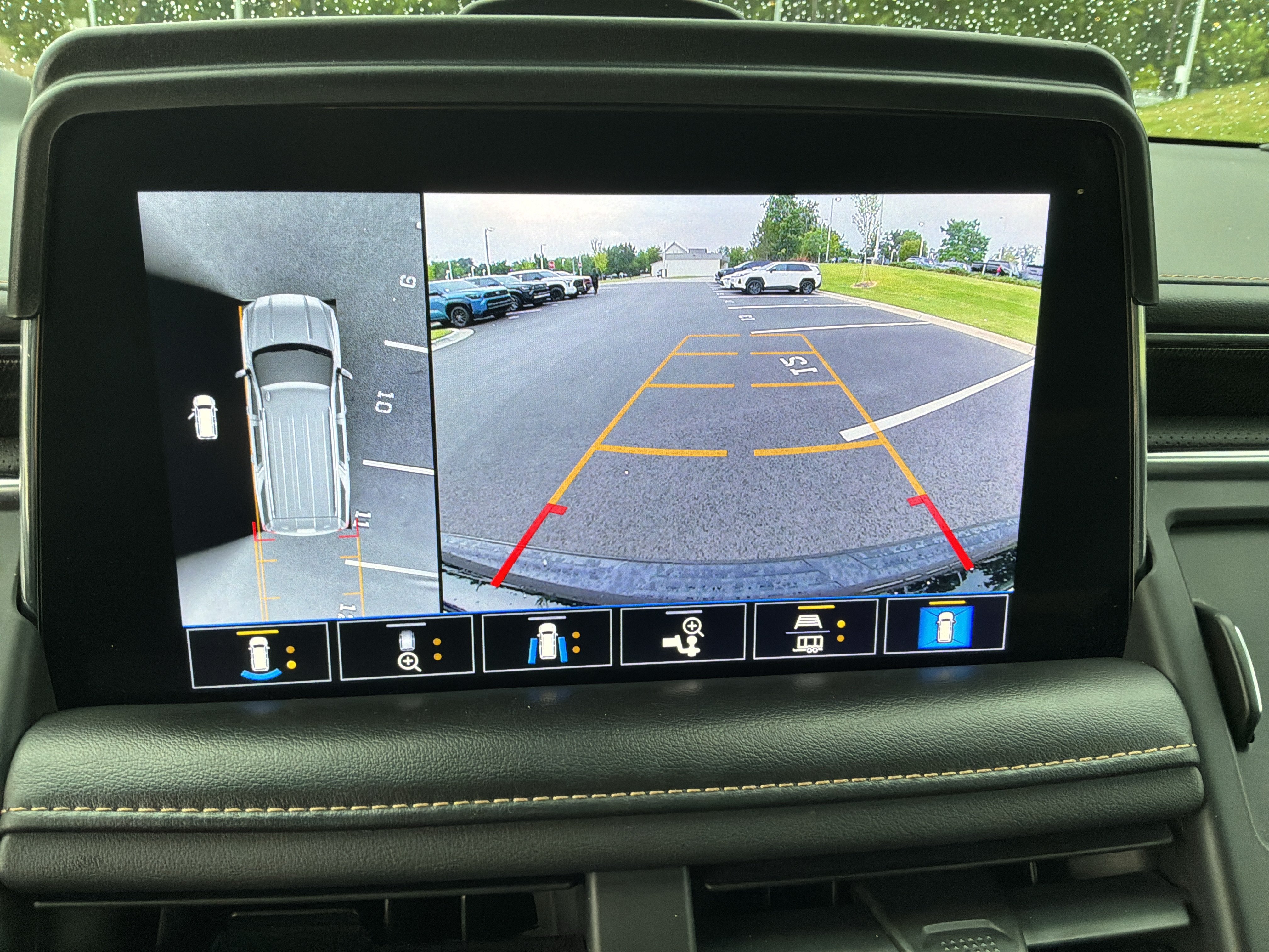 Used 2021 GMC Yukon AT4 w/ AT4 Premium Package AWD/4WD image 25