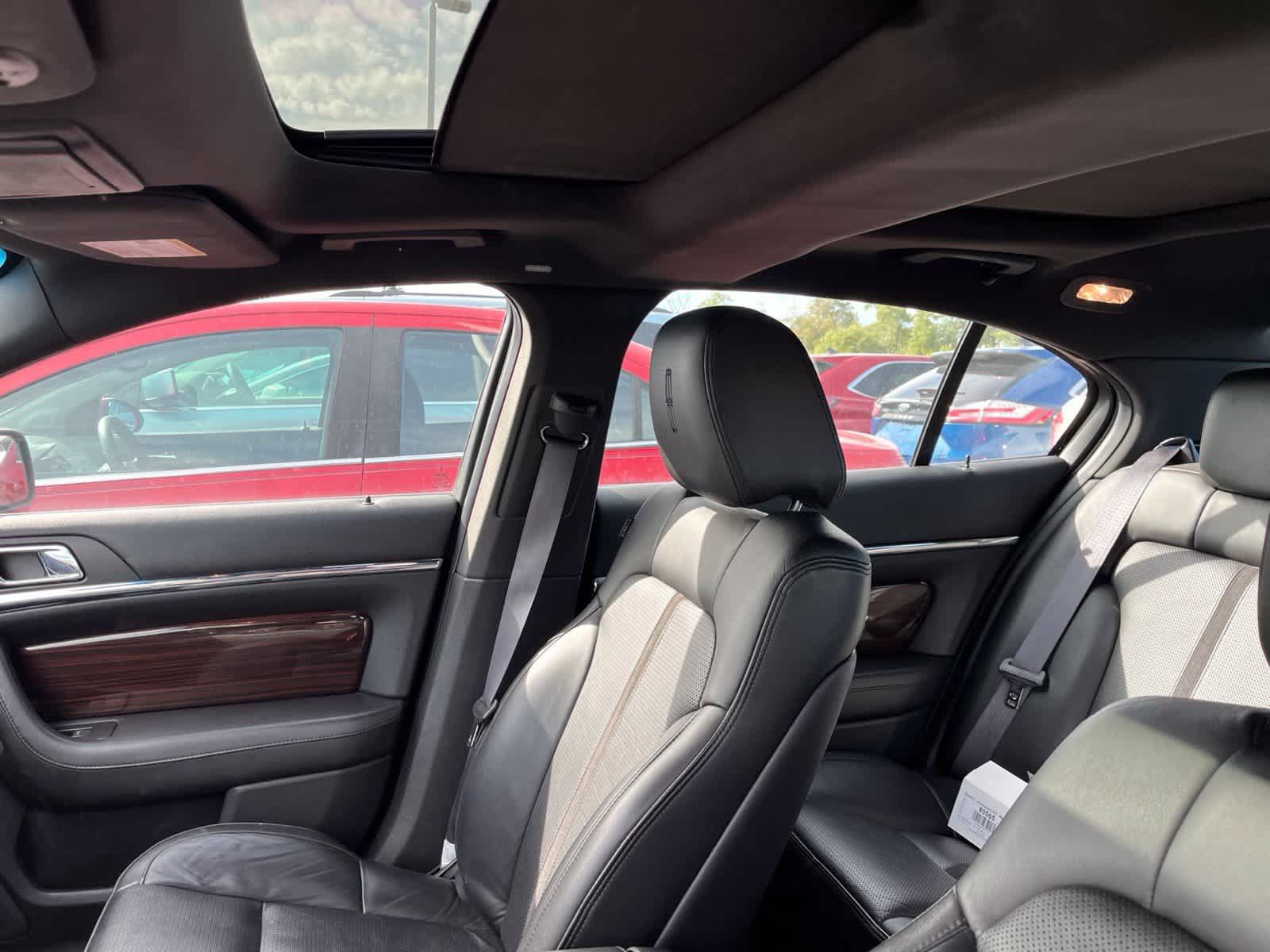 Used 2009 Lincoln MKS FWD image 24