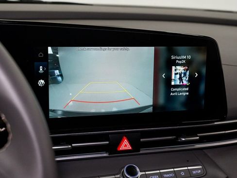 Used 2025 Hyundai Elantra SEL image 14