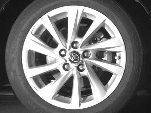 Used 2024 Toyota Camry LE FWD image 24